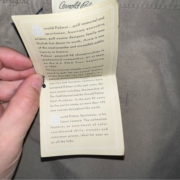 Arnold Palmer Golf Shorts ~ Size 42 ~ 5.5 Inch Length ~ NEW ~ Tan - Picture 2 of 7